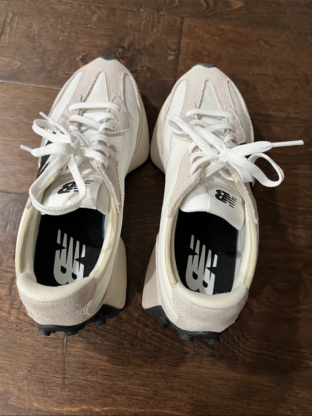NWOT or box New Balance White Black Retro-Inspired Trainer - Picture 4 of 12